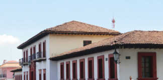 Violencia tras muerte de “El Mencho” obliga a suspender clases en 14 estados Violencia tras muerte de “El Mencho” obliga a suspender clases en 14 estados