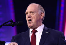 El zar fronterizo Tom Homan anuncia que las medidas migratorias en Minnesota llegan a su fin El zar fronterizo Tom Homan anuncia que las medidas migratorias en Minnesota llegan a su fin