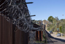 Se reaviva la lucha por el papel de Arizona en la aplicación de la ley de inmigración Se reaviva la lucha por el papel de Arizona en la aplicación de la ley de inmigración