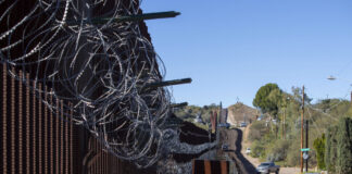 Se reaviva la lucha por el papel de Arizona en la aplicación de la ley de inmigración Se reaviva la lucha por el papel de Arizona en la aplicación de la ley de inmigración