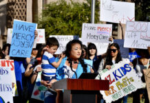 Niños autistas están abandonados y sin opciones de terapia en Arizona, dicen familiares Niños autistas están abandonados y sin opciones de terapia en Arizona, dicen familiares