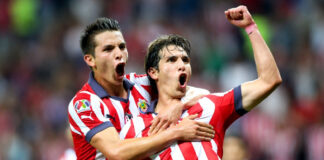 Chivas vence a Atlas y se queda con el Clásico Tapatío en Los Ángeles Chivas vence a Atlas y se queda con el Clásico Tapatío en Los Ángeles