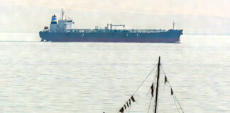 Trump amenaza con golpear “20 veces más fuerte” a Irán si bloquea el petróleo en Ormuz Trump amenaza con golpear “20 veces más fuerte” a Irán si bloquea el petróleo en Ormuz