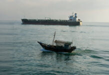 Por la guerra se paraliza el estrecho de Ormuz, la arteria más importante del mundo Por la guerra se paraliza el estrecho de Ormuz, la arteria más importante del mundo