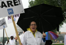 Cientos de médicos de Allina entran en huelga indefinida en el tercer año de negociaciones Cientos de médicos de Allina entran en huelga indefinida en el tercer año de negociaciones