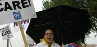 Cientos de médicos de Allina entran en huelga indefinida en el tercer año de negociaciones Cientos de médicos de Allina entran en huelga indefinida en el tercer año de negociaciones