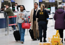 EEUU despliega agentes del ICE en aeropuertos; realizarán control de pasajeros EEUU despliega agentes del ICE en aeropuertos; realizarán control de pasajeros