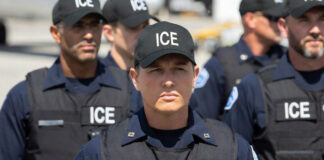 Trump usará agentes de ICE en aeropuertos: “Se encargarán de la seguridad como nadie ha visto” Trump usará agentes de ICE en aeropuertos: "Se encargarán de la seguridad como nadie ha visto nunca"