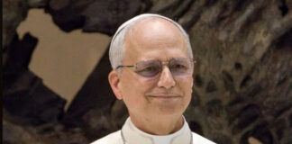 El Papa León XIV insiste en alcanzar la paz a través del diálogo “político y diplomático” El Papa León XIV insiste en alcanzar la paz a través del diálogo “político y diplomático"