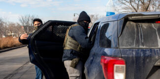 Juez encuentra evidencia de discriminación racial por parte de agentes federales en Minnesota Juez encuentra evidencia de discriminación racial por parte de agentes federales en Minnesota