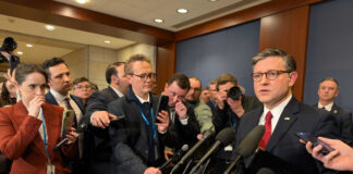 La Cámara de Representantes rechaza restringir el poder bélico de Trump en Irán La Cámara de Representantes rechaza restringir el poder bélico de Trump en Irán