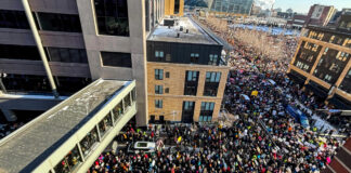 Los habitantes de las Twin Cities ganan el premio JFK Profile in Courage Los habitantes de las Ciudades Gemelas ganan el premio JFK Profile in Courage