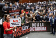 Rechazan la reforma electoral de Claudia Sheinbaum; presentara su “Plan B” electoral Rechazan la reforma electoral de Claudia Sheinbaum; presentara su "Plan B" electoral