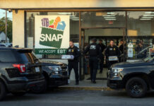 Agentes federales allanan tiendas en Minnesota por presunto tráfico de cupones de alimentos Agentes federales allanan tiendas en Minnesota por presunto tráfico de cupones de alimentos