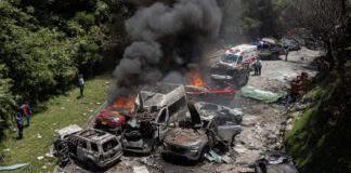 Atentado con bomba deja 7 muertos en Colombia; ataque ocurre en medio de ola de violencia Atentado con bomba deja 7 muertos en Colombia; ataque ocurre en medio de ola de violencia