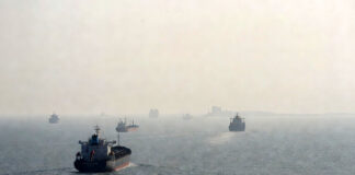 Irán autoriza el tránsito de buques con ayuda humanitaria y productos básicos por el estrecho de Ormuz Irán autoriza el tránsito de buques con ayuda humanitaria y productos básicos por el estrecho de Ormuz