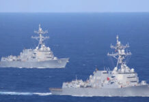 Buques de guerra de EEUU cruzan el estrecho de Ormuz; Irán niega esa información Buques de guerra de EEUU cruzan el estrecho de Ormuz; Irán niega esa información