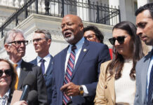 Demócratas piden al Congreso sesionar para frenar a Trump en la guerra contra Irán Demócratas piden al Congreso sesionar para frenar a Trump en la guerra contra Irán