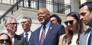 Demócratas piden al Congreso sesionar para frenar a Trump en la guerra contra Irán Demócratas piden al Congreso sesionar para frenar a Trump en la guerra contra Irán