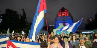 Cubanos en CDMX se congregan contra la “política intervencionista” de Estados Unidos Cubanos en CDMX se congregan contra la "política intervencionista" de Estados Unidos