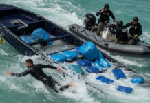 República Dominicana y la DEA incautan 1.6 toneladas de cocaína en una lancha rápida República Dominicana y la DEA incautan 1.6 toneladas de cocaína en una lancha rápida