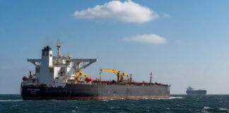 Trump afirma que EEUU interceptó buque iraní en Golfo de Omán tras intento de romper bloqueo Trump afirma que EEUU interceptó buque iraní en Golfo de Omán tras intento de romper bloqueo