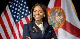 Escándalos golpean al Congreso; congresista de Florida es acusada de desvío millonario de fondos Escándalos golpean al Congreso; congresista de Florida es acusada de desvío millonario de fondos