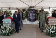 Funcionarios de EEU U fallecidos en Chihuahua trabajaban para la CIA; Sheinbaum no sabía de la operación Funcionarios de EEU U fallecidos en Chihuahua trabajaban para la CIA; Sheinbaum no sabía de la operación