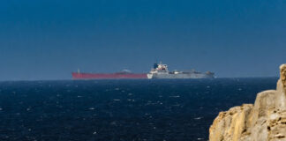 Irán vuelve a cerrar el estrecho de Ormuz ante el bloqueo de EEUU; reportan tiroteos Irán vuelve a cerrar el estrecho de Ormuz ante el bloqueo de EEUU; reportan tiroteos