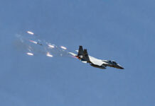 Irán derriba un avión de combate F-15 de EEUU; ejército iraní busca al piloto sobreviviente Irán derriba un avión de combate F-15 de EEUU; ejército iraní busca al piloto sobreviviente