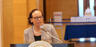 La presidenta del Tribunal Supremo de Minnesota, la jueza Natalie Hudson, se acerca a su retiro La presidenta del Tribunal Supremo de Minnesota, la jueza Natalie Hudson, se acerca a su retiro