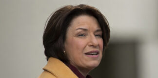 Amy Klobuchar recauda 4,8 mdd en 62 días de su campaña para gobernadora de MN Amy Klobuchar recauda 4,8 mdd en 62 días de su campaña para gobernadora de MN