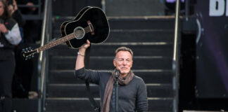 Bruce Springsteen lanza críticas a Trump en pleno concierto: “No puede soportar la verdad” Bruce Springsteen lanza críticas a Trump en pleno concierto: "No puede soportar la verdad"