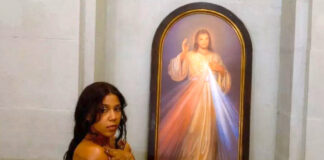 Indignan imágenes de la rapera Tokischa semidesnuda en iglesia española Indignan imágenes de la rapera Tokischa semidesnuda en iglesia española