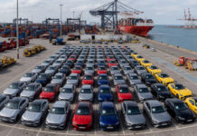 Trump aumenta a 25% el arancel sobre autos y camiones de Europa, pues “no cumple pacto comercial” Trump aumenta a 25% el arancel sobre autos y camiones de Europa, pues "no cumple pacto comercial"