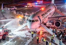 Avión atropella y mata a una persona en Denver al momento de iniciar su despegue Avión atropella y mata a una persona en Denver al momento de iniciar su despegue