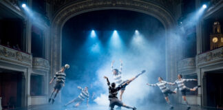 Danza y futbol, el reflejo de un mundo intolerante en “A Dance Tribute to the Art of Football” Danza y futbol, el reflejo de un mundo intolerante en "A Dance Tribute to the Art of Football"
