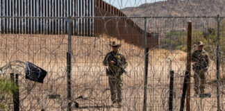 Juez suspende ley SB 4 en Texas; frena arrestos por cruce ilegal de migrantes Juez suspende ley SB 4 en Texas; frena arrestos por cruce ilegal de migrantes