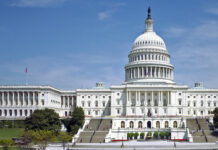 Estados demócratas contraatacan mientras Trump retiene fondos aprobados por el Congreso Estados demócratas contraatacan mientras Trump retiene fondos aprobados por el Congreso