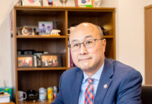 El fiscal de Ramsey County, John Choi, lleva su cruzada de tiroteos no mortales al Capitolio El fiscal de Ramsey County, John Choi, lleva su cruzada de tiroteos no mortales al Capitolio