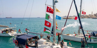 Israel intercepta 5 barcos con ayuda humanitaria rumbo a la Franja de Gaza con 400 activistas Israel intercepta 5 barcos con ayuda humanitaria rumbo a la Franja de Gaza con 400 activistas