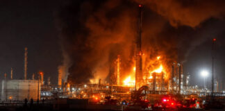Autoridades activan protocolos de emergencia tras explosión en refinería de Pemex en Oaxaca Autoridades activan protocolos de emergencia tras explosión en refinería de Pemex en Salina Cruz