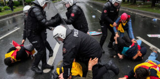 Policía de Turquía reprime protestas del 1° de Mayo; reportan casi 600 detenidos en Estambul Policía de Turquía reprime protestas del 1° de Mayo; reportan casi 600 detenidos en Estambul