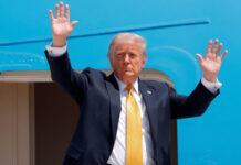 Trump dice que el congresista Thomas Massie “es el peor republicano, es “débil” y “patético” Trump dice que el congresista Thomas Massie "es el peor republicano, es "débil" y "patético"