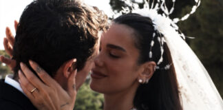 Revelan las primeras fotografías de la boda de la cantante Dua Lipa y Callum Turner Revelan las primeras fotografías de la boda de la cantante Dua Lipa y Callum Turner