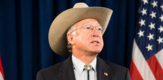 Nuevo libro de Ken Salazar acusa que AMLO teme lo que “El Mayo” Zambada pueda revelar Nuevo libro de Ken Salazar acusa que AMLO teme lo que "El Mayo" Zambada pueda revelar