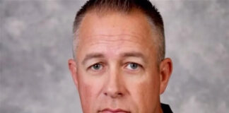 Donald Trump nomina al expolicía de Oklahoma Lance Schroyer para dirigir el ICE Donald Trump nomina al expolicía de Oklahoma Lance Schroyer para dirigir el ICE