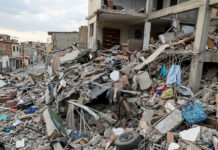 Venezolanos buscan desaparecidos tras sismos; confirman 164 muertos y 971 heridos Venezolanos buscan desaparecidos tras sismos; confirman 164 muertos y 971 heridos