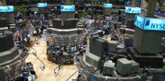 Wall Street cerró con sus índices en rojo, liderados por la caída de 2.2% de Nasdaq Wall Street cerró con sus índices en rojo, liderados por la caída de 2.2% de Nasdaq