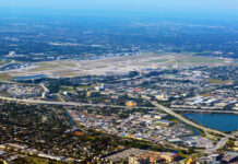 Aeropuerto de Florida cambia su nombre a “Aeropuerto Internacional Presidente Donald J. Trump” Aeropuerto de Florida cambia su nombre a “Aeropuerto Internacional Presidente Donald J. Trump"